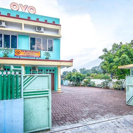 Oyo 796 Penginapan Fergael Pematangsiantar Ngoại thất bức ảnh
